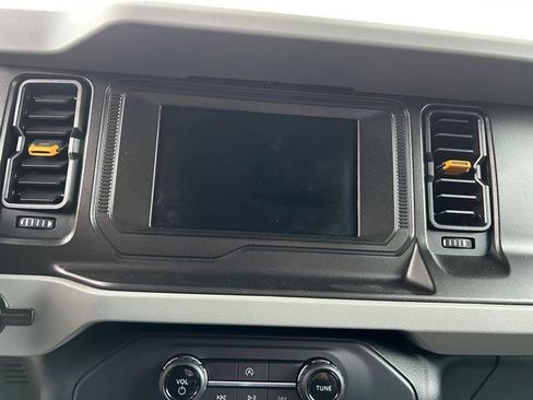 Used 2022 Ford Bronco Badlands image 16