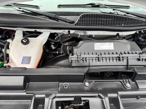 Used 2020 Chevrolet Express 3500 image 26
