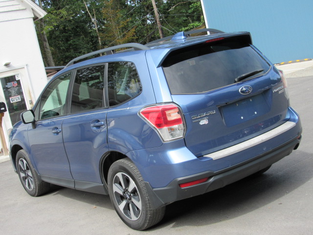 Used 2017 Subaru Forester 2.5i Premium AWD/4WD image 7