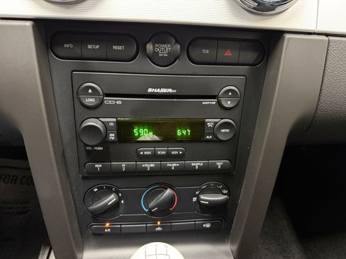 Used 2006 Ford Mustang GT Premium RWD image 15