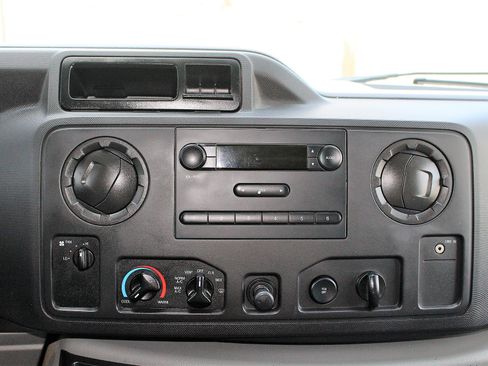 Used 2012 Ford E-150 and Econoline 150 image 31