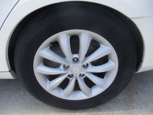 Used 2006 Hyundai Azera Limited FWD image 18