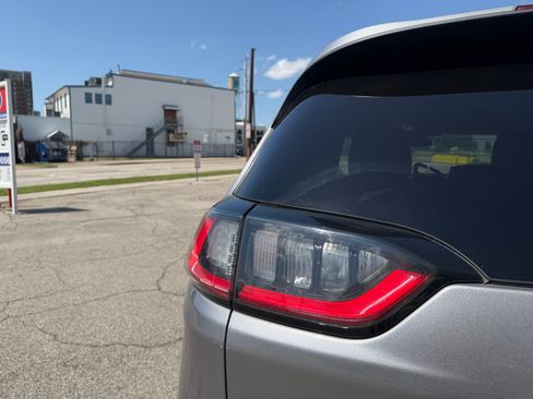 Used 2019 Jeep Cherokee Latitude image 16