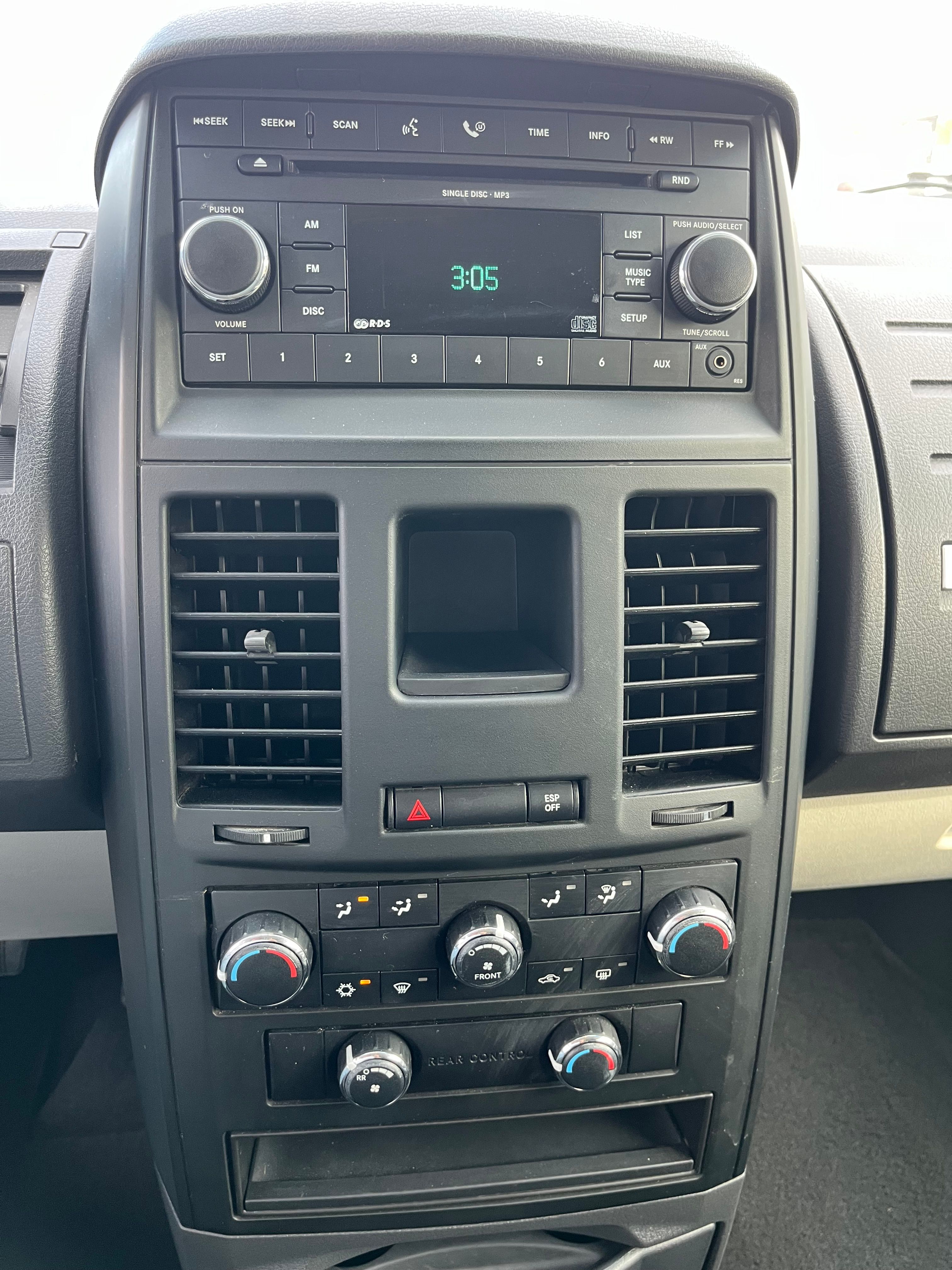 Used 2008 Dodge Grand Caravan SE FWD image 6