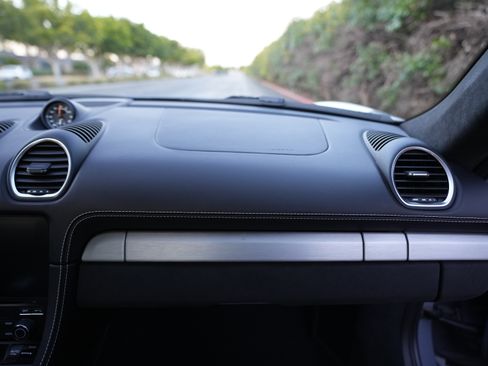 Used 2023 Porsche 718 Cayman GT4 image 28