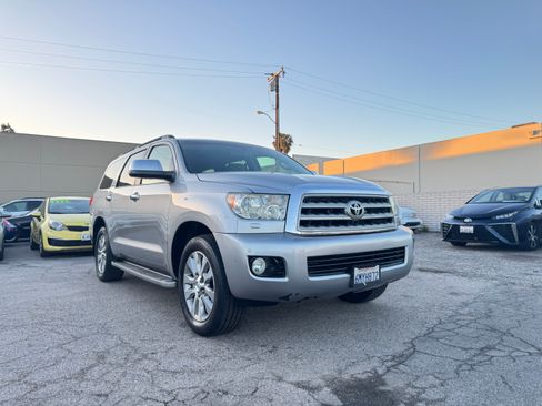 Used 2010 Toyota Sequoia Limited image 11