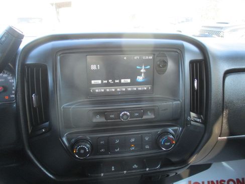 Used 2019 Chevrolet Silverado 1500 LD image 30