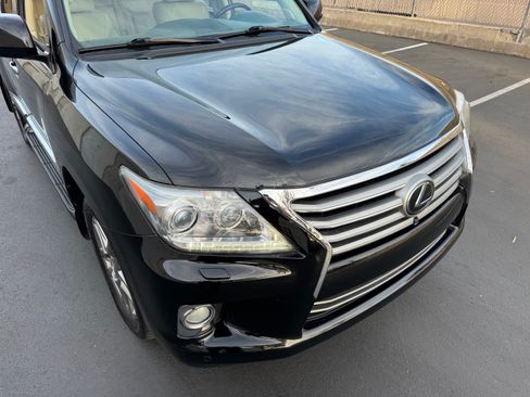 Used 2013 Lexus LX 570 image 13