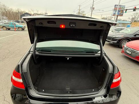 Used 2010 Mercedes-Benz E 350 Sport image 16