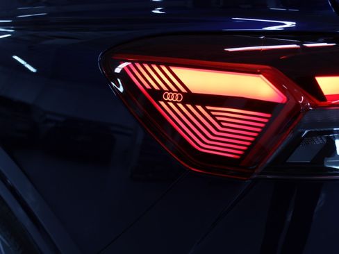 Used 2024 Audi Q4 e-tron Premium Plus image 38