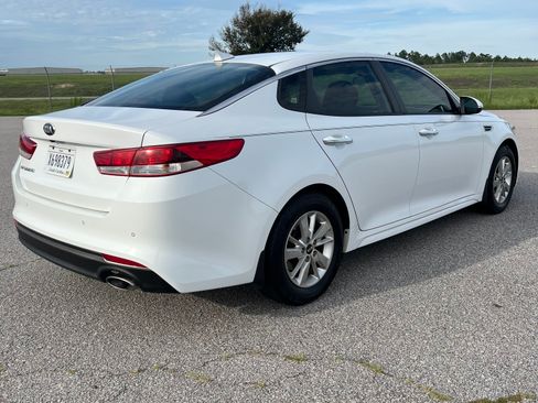 Used 2018 Kia Optima LX FWD image 5
