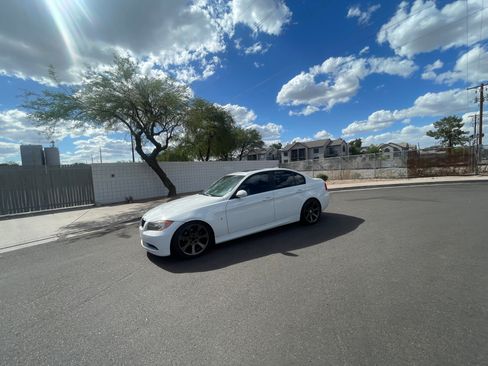 Used 2007 BMW 328i Sedan RWD image 3