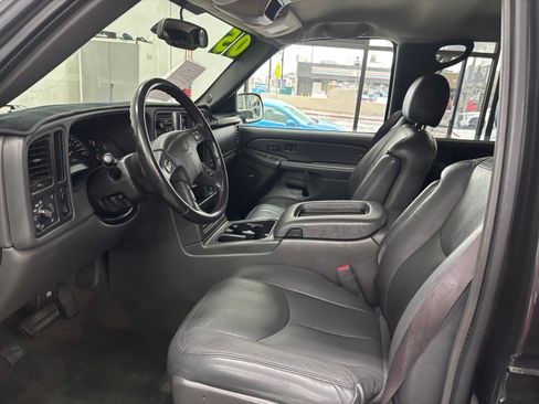 Used 2005 Chevrolet Silverado 1500 LT image 11