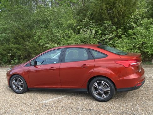 Used 2018 Ford Focus SE image 20