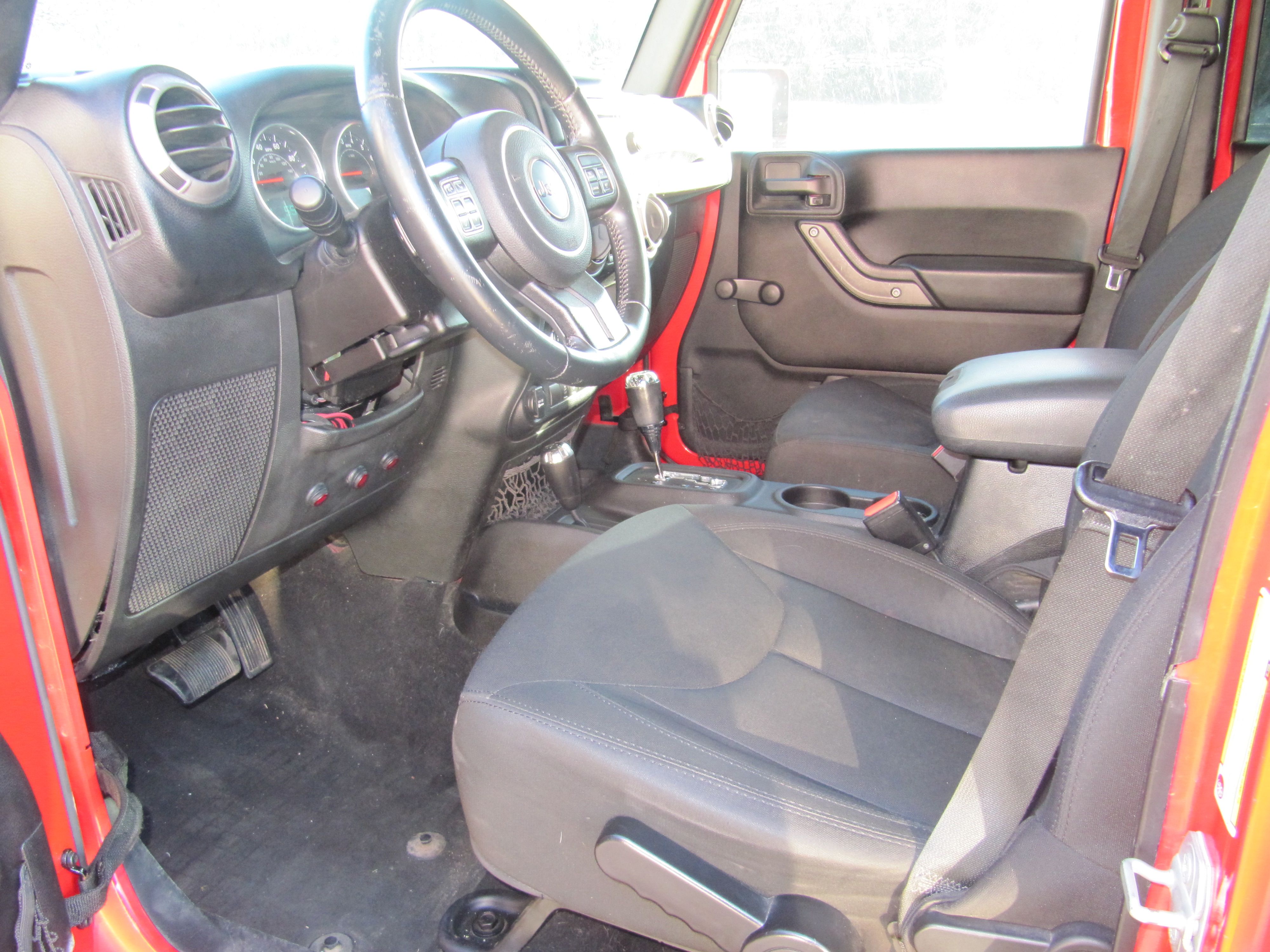 Used 2015 Jeep Wrangler Unlimited Willys Wheeler AWD/4WD image 9