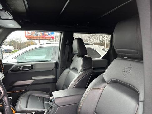 Used 2022 Ford Bronco Badlands image 11