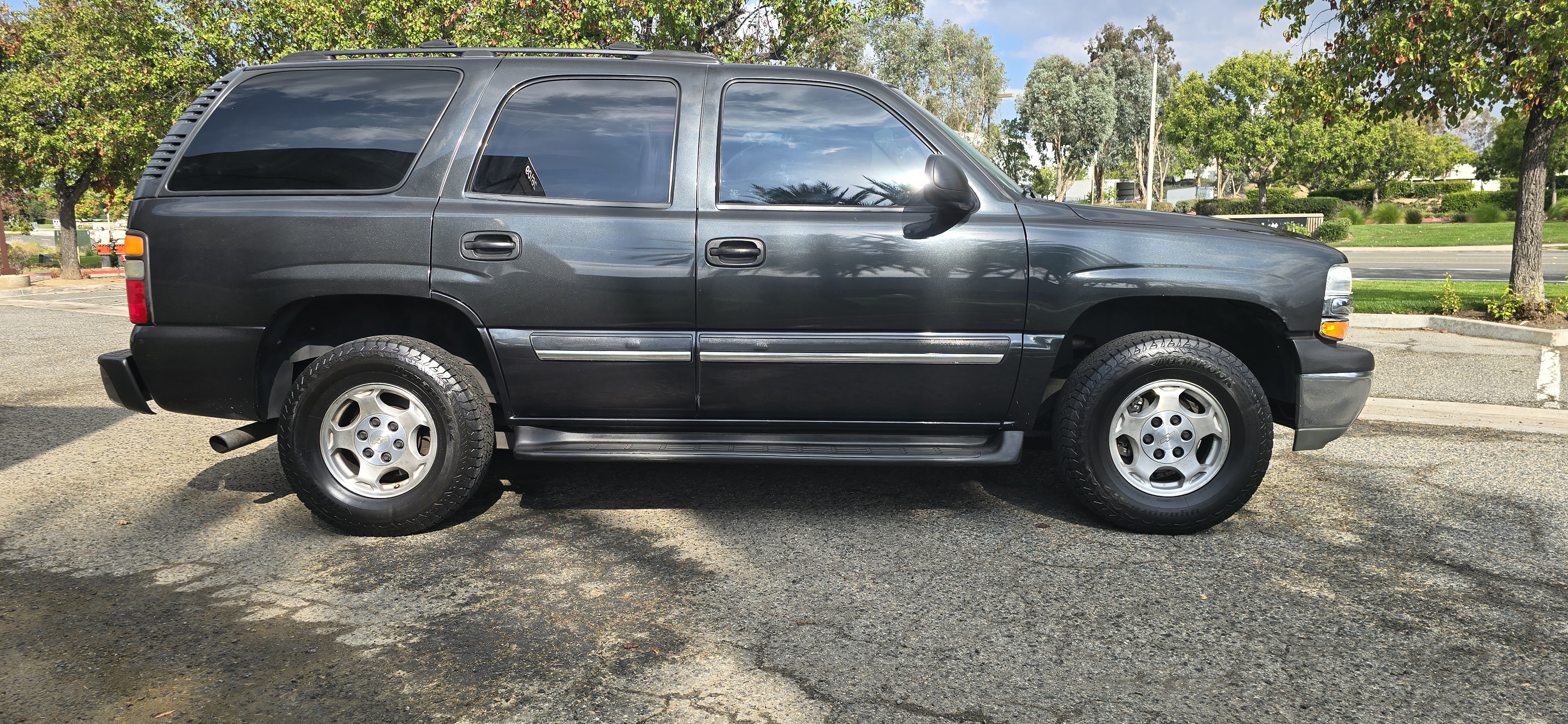 Used 2004 Chevrolet Tahoe 2WD image 4
