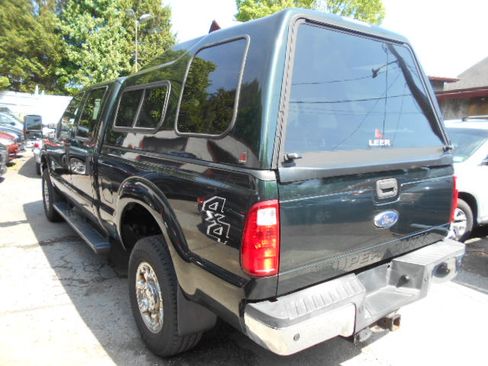 Used 2015 Ford F250 4x4 Crew Cab Super Duty image 4