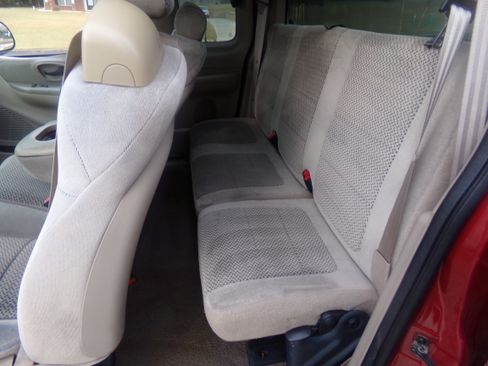 Used 2001 Ford F150 XLT image 11