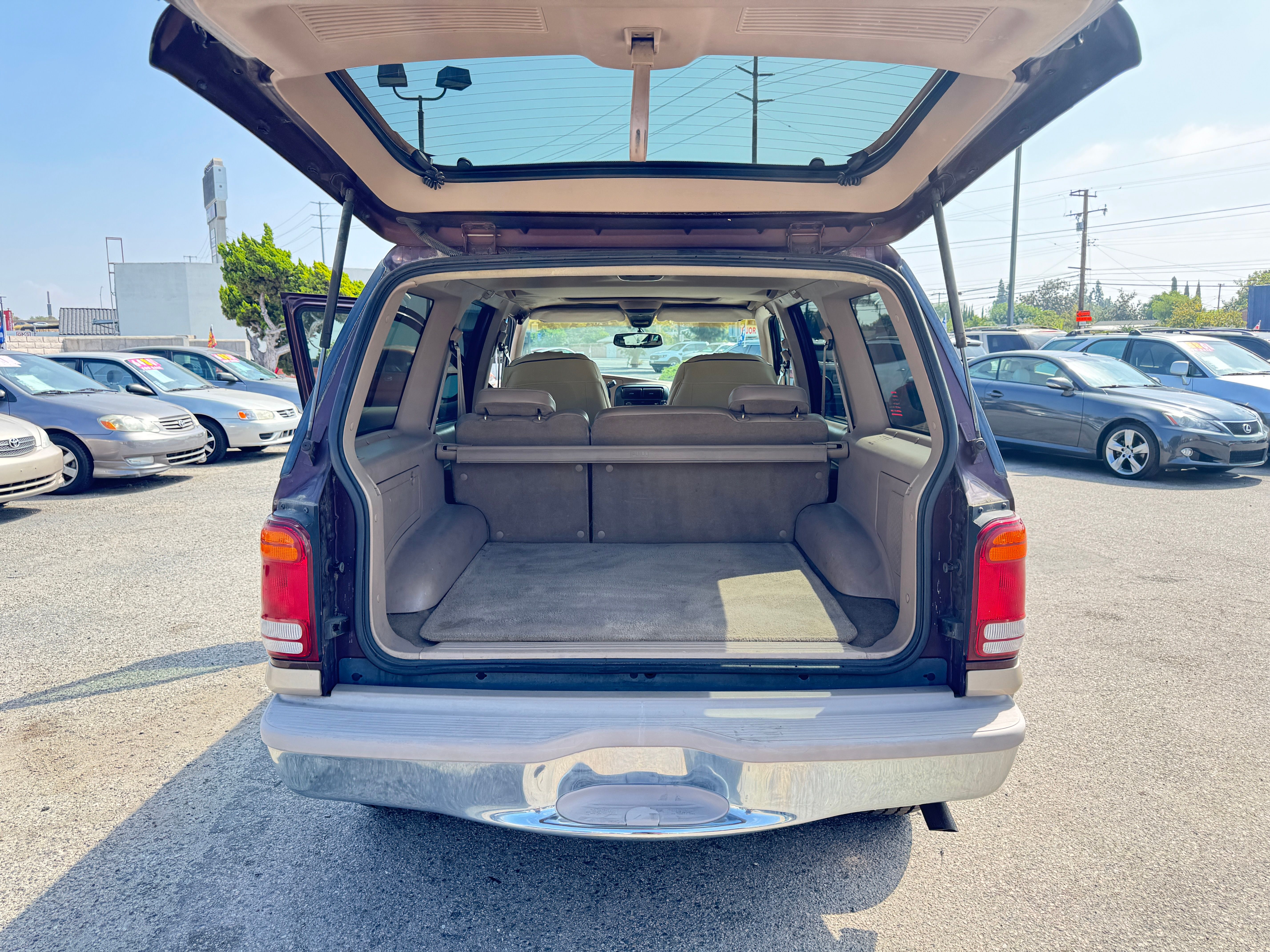Used 2000 Ford Explorer 2WD Eddie Bauer image 23