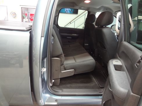 Used 2011 GMC Sierra 1500 SLE image 16