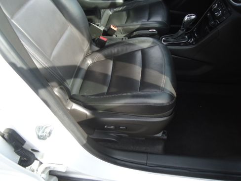 Used 2017 Buick Encore Essence image 7