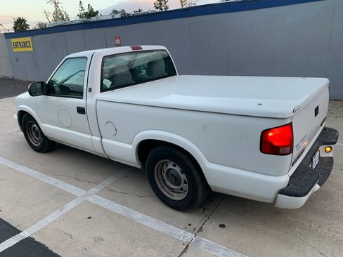 Used 2000 GMC Sonoma SL image 15