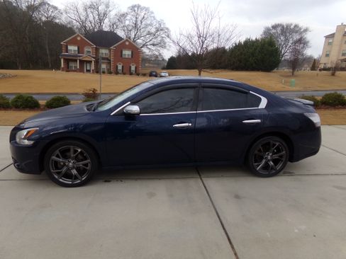Used 2013 Nissan Maxima SV image 2