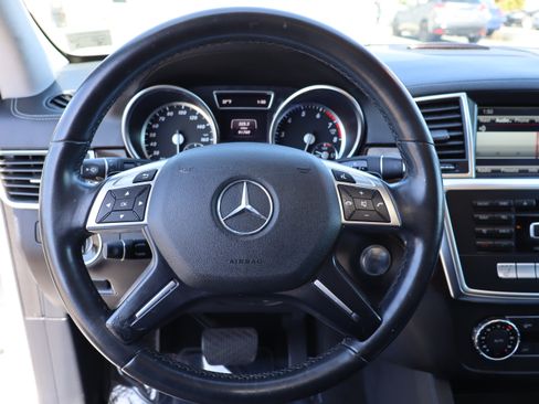 Used 2015 Mercedes-Benz GL 450 image 21