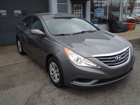Used 2012 Hyundai Sonata GLS image 3