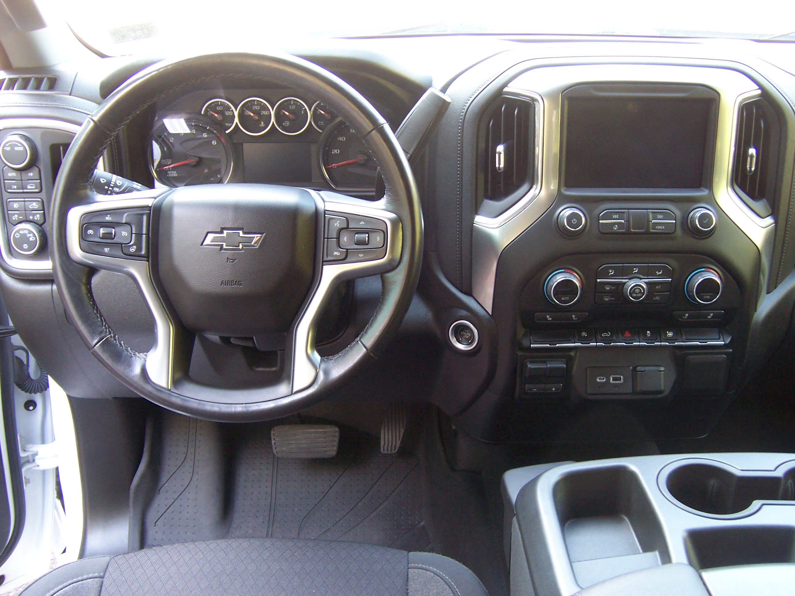Used 2021 Chevrolet Silverado 1500 RST AWD/4WD image 13
