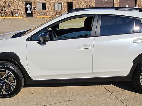 Used 2024 Subaru Crosstrek 2.0i Premium AWD/4WD image 8