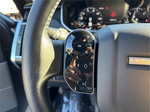 Used 2019 Land Rover Range Rover Sport HSE image 28