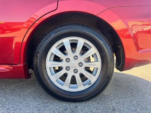 Used 2010 Mitsubishi Galant image 14