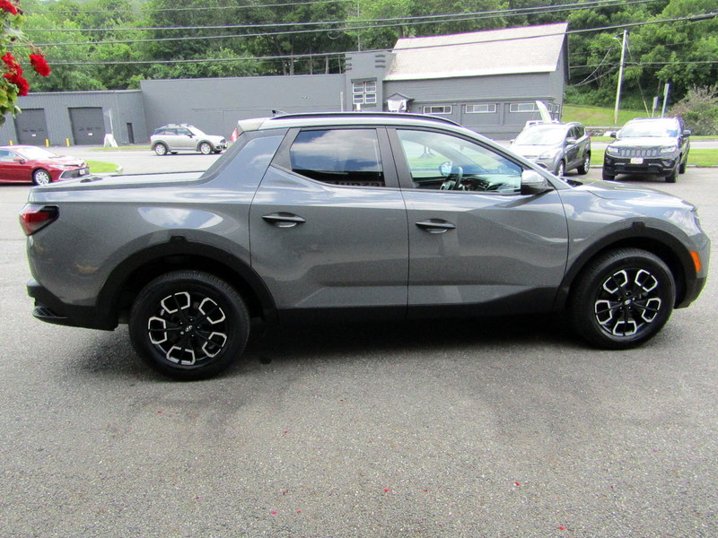 Used 2022 Hyundai Santa Cruz AWD SEL image 5