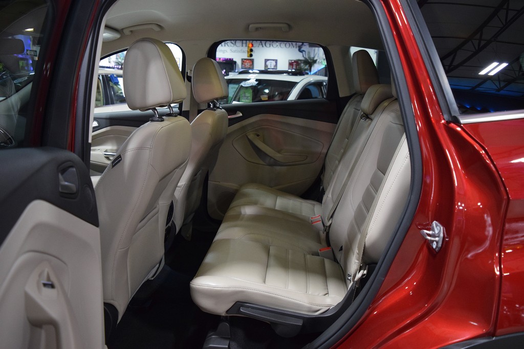 Used 2017 Ford Escape Titanium FWD image 19