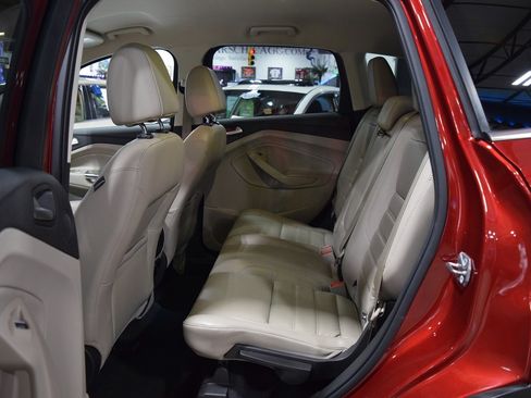 Used 2017 Ford Escape Titanium image 18