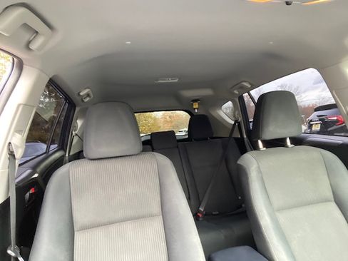 Used 2017 Toyota RAV4 LE image 14