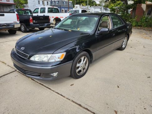 Used 2000 Lexus ES 300 image 1