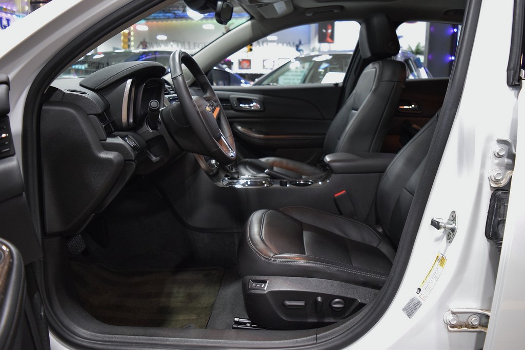 Used 2015 Chevrolet Malibu LTZ FWD image 18