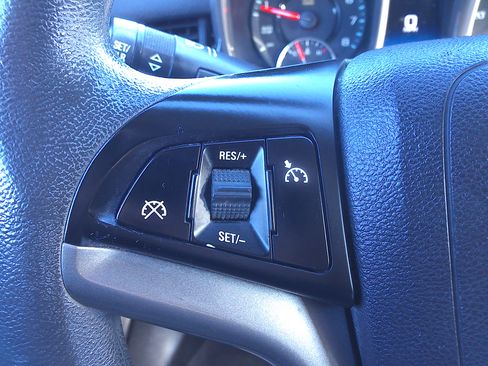 Used 2016 Chevrolet Malibu LT image 25