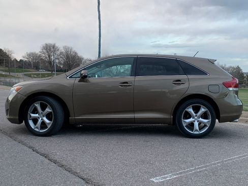Used 2013 Toyota Venza LE image 5