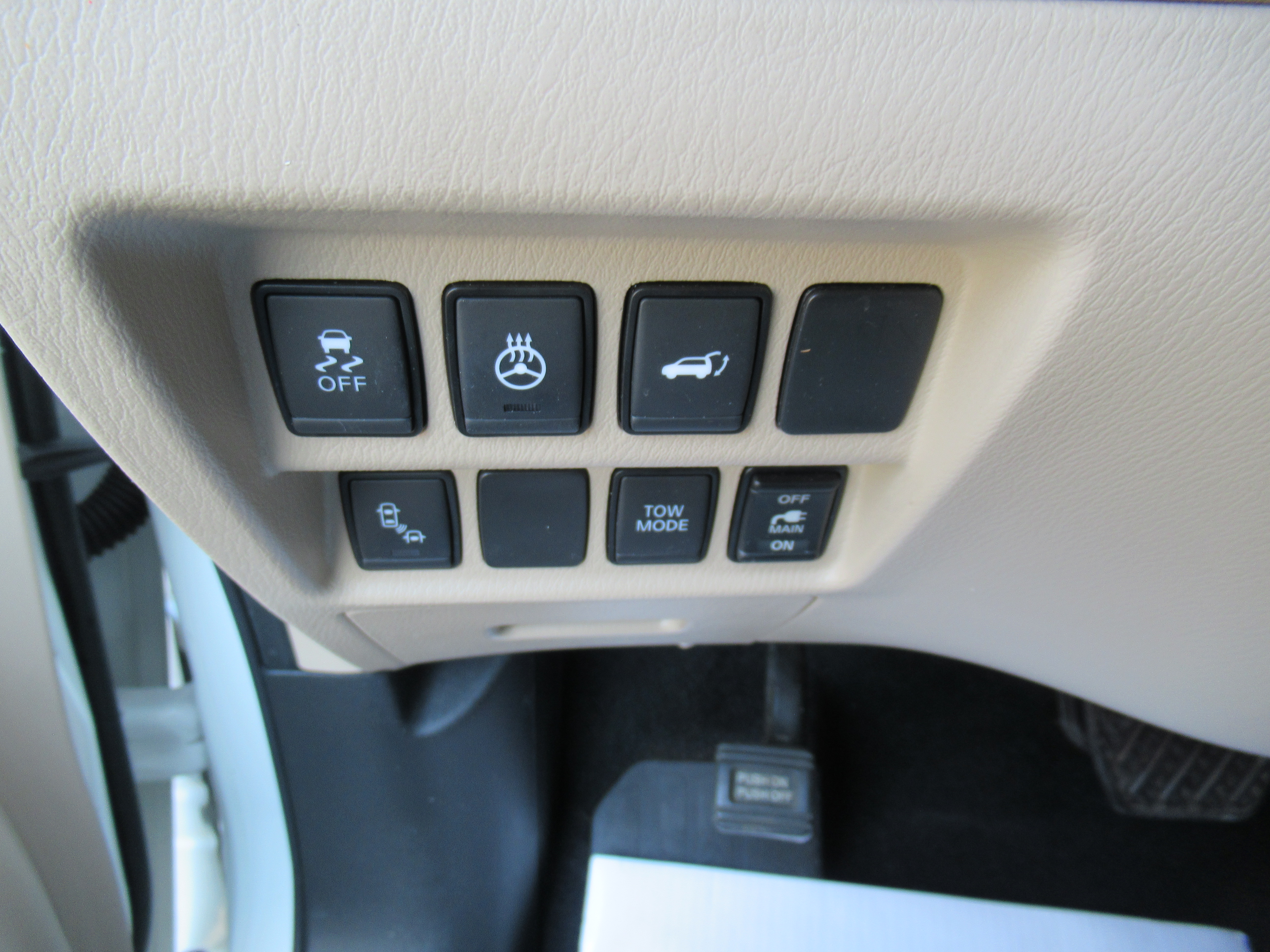 Used 2018 Nissan Pathfinder 4WD SL image 22