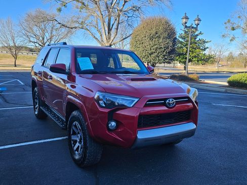 Used 2020 Toyota 4Runner image 6