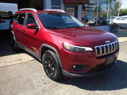 Used 2019 Jeep Cherokee 4WD Latitude Plus image 3