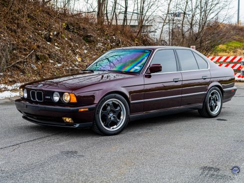 Used 1991 BMW M5 image 2