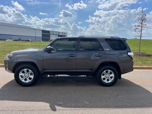 Used 2018 Toyota 4Runner SR5 image 8
