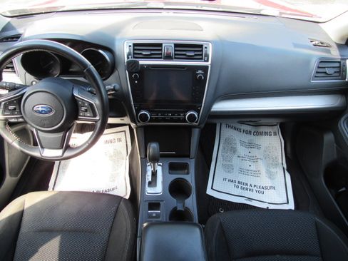 Used 2019 Subaru Outback 2.5i Premium AWD/4WD image 17