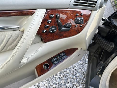 Used 2004 Mercedes-Benz CL 600 image 13