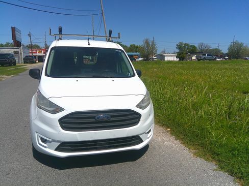 Used 2019 Ford Transit Connect XLT image 7